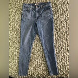 Levi's Women's Skinny Jeans in Dark Blue